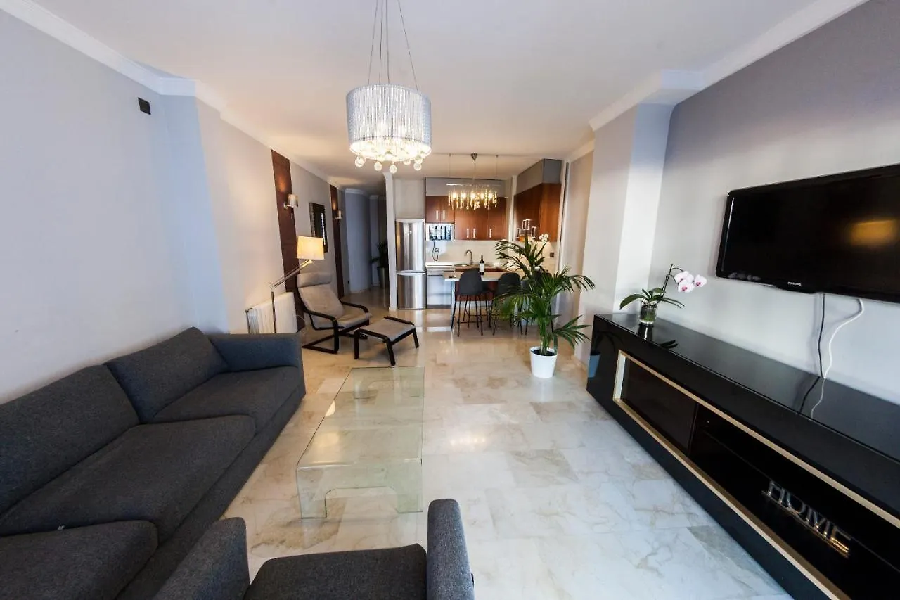 Hostal Apartamentos Abril Nerja 2*,  España