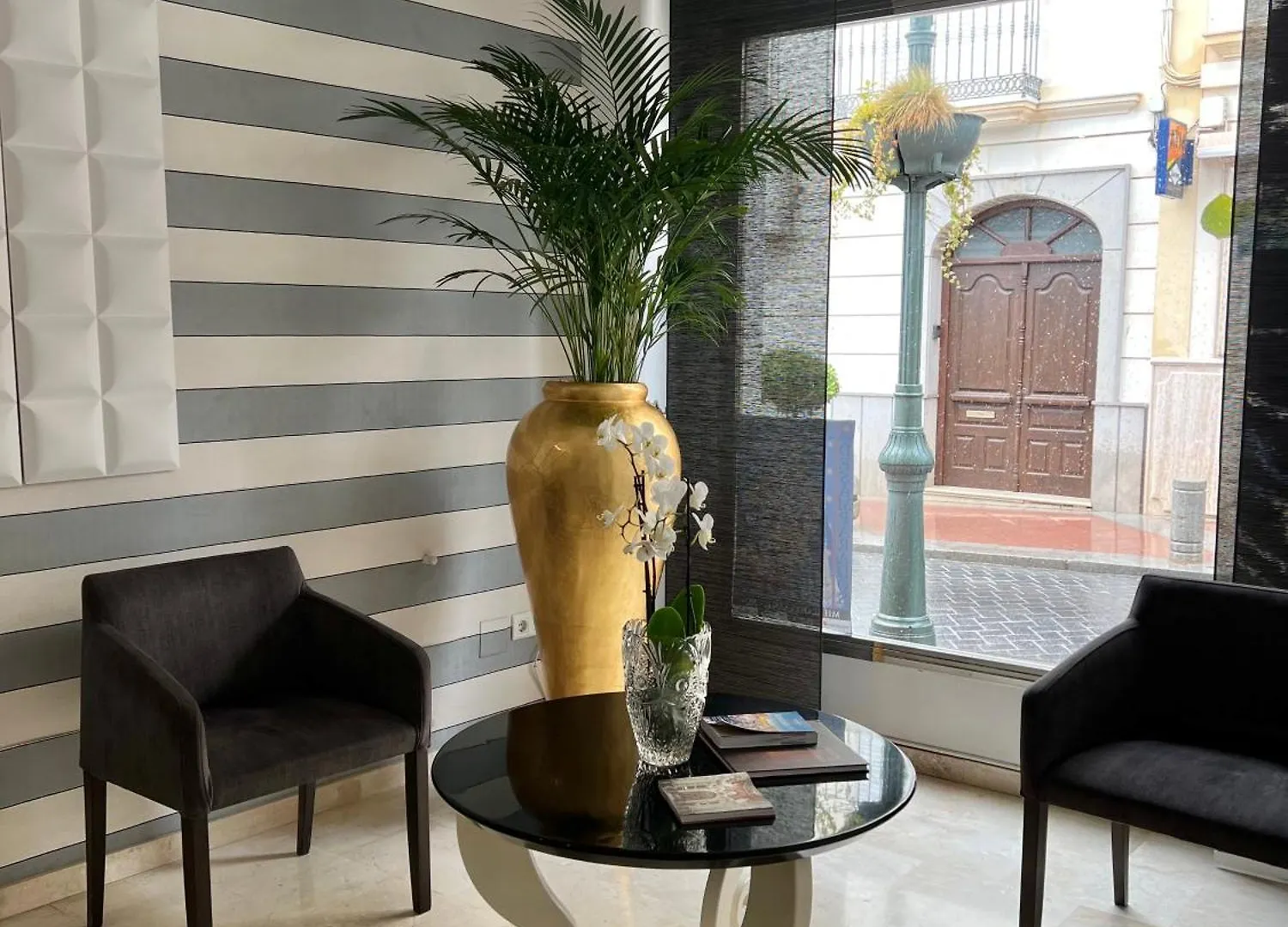 Hostal Apartamentos Abril Nerja Pensión