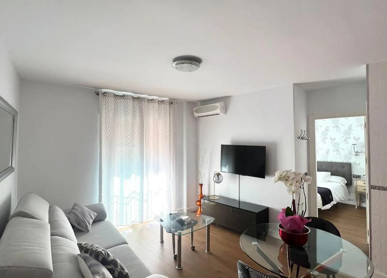Pensión Hostal Apartamentos Abril Nerja
